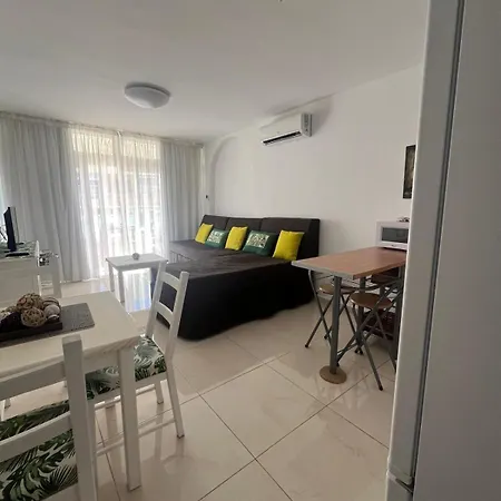 Apartment Luminoso Y Con Airco - D4 - Frente A La Piscina En Mareverde *