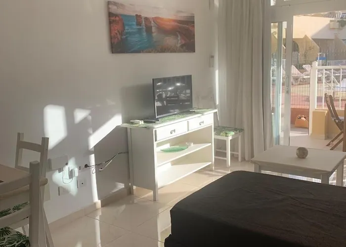 Luminoso Y Con Airco - D4 - Frente A La Piscina En Mareverde Costa Adeje (Tenerife)